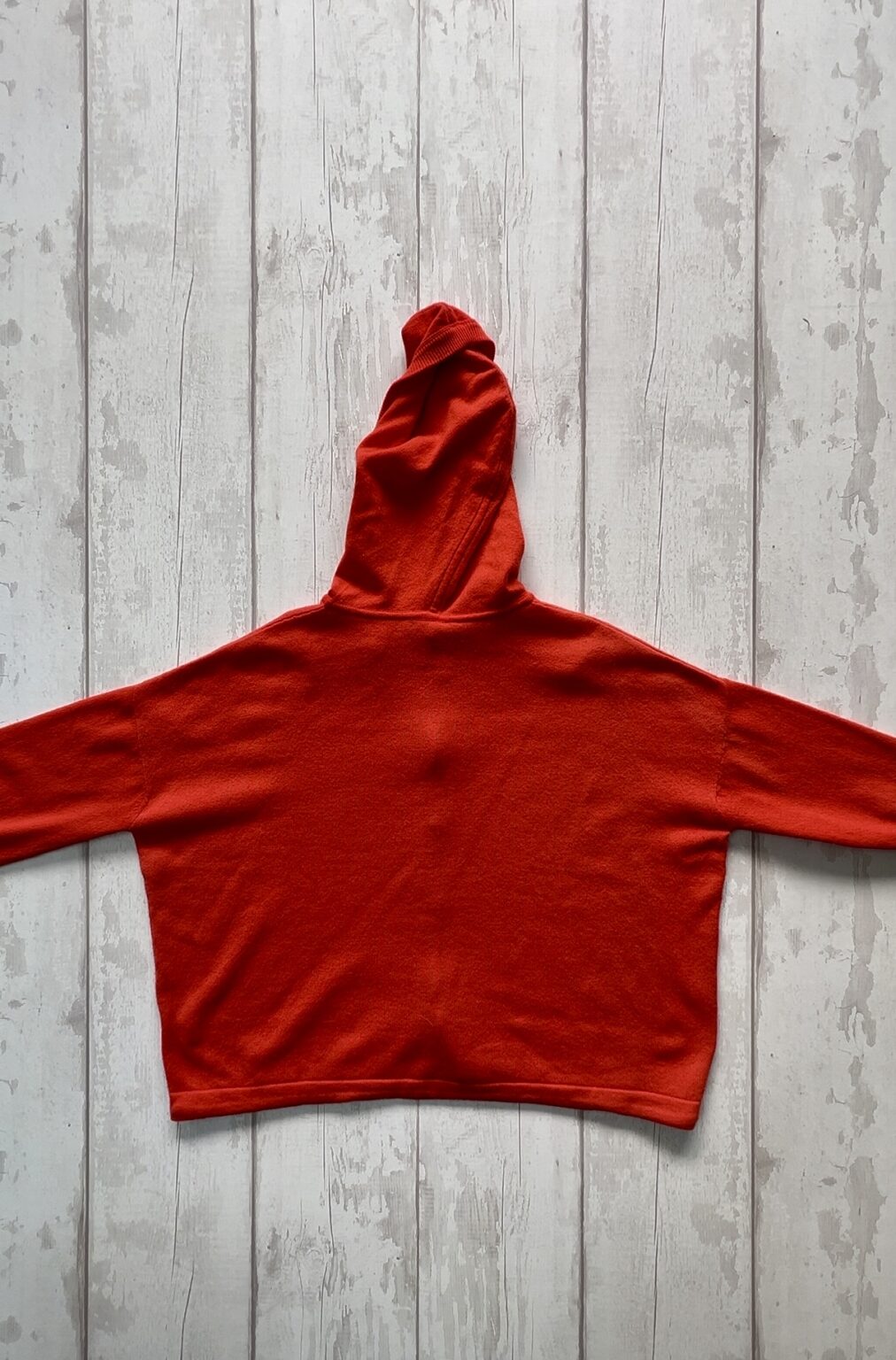 How to Fold a Hoodie - Sophie Liard