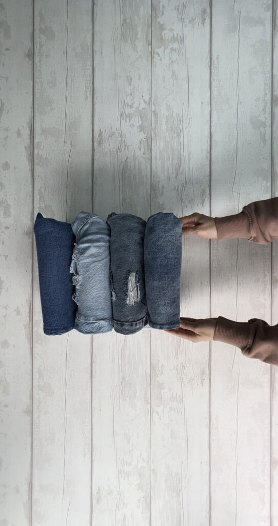 how to fold jeans